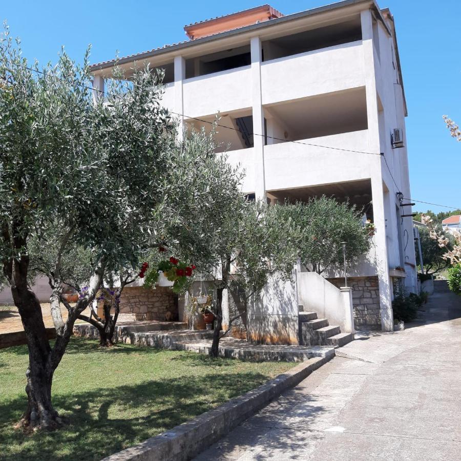 Apartmani Maria Preko Εξωτερικό φωτογραφία